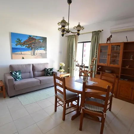 Ξενοδοχείο με διαμερίσματα Carruna